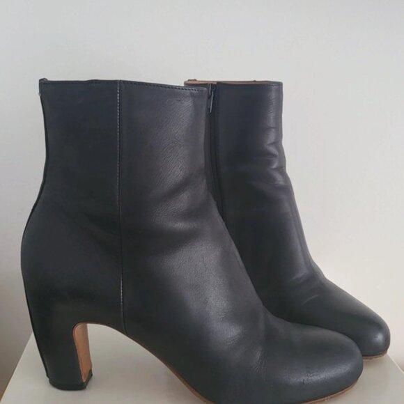 Maison Martin Margiela Shoes - Maison Martin Margiela black boots